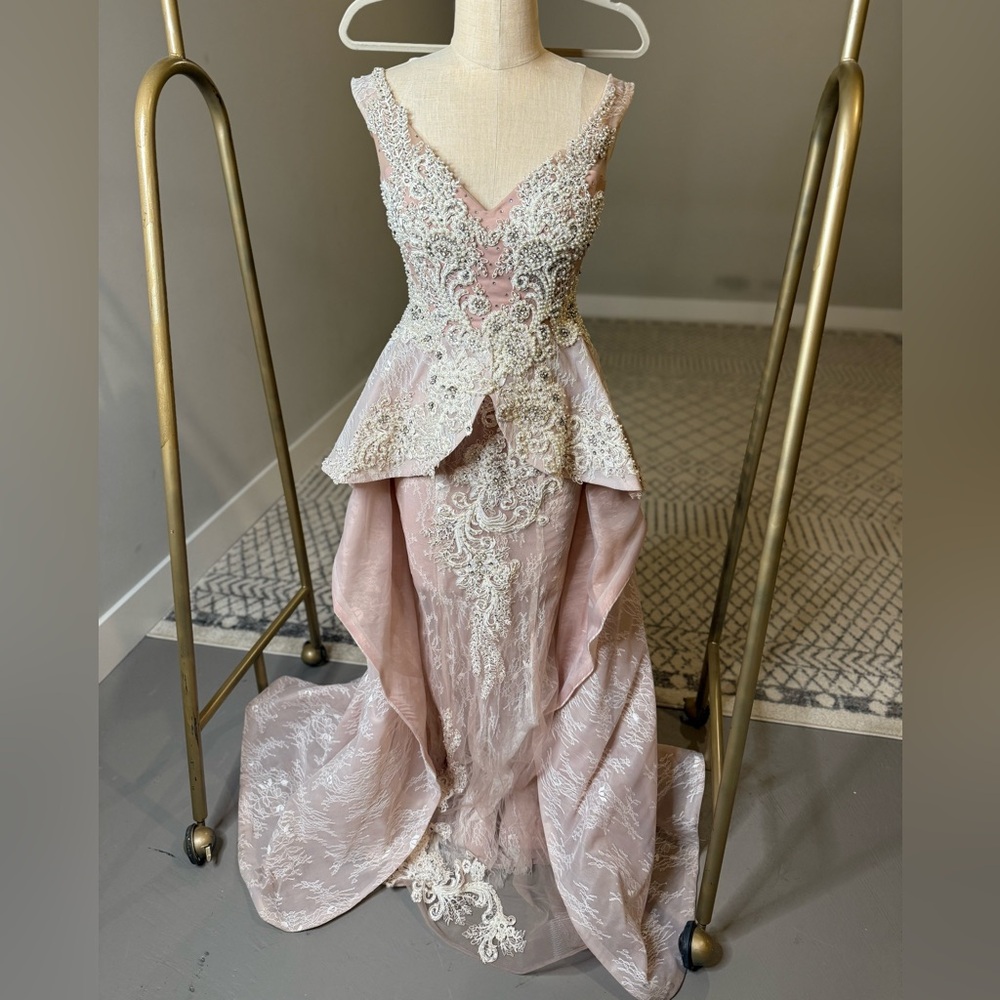 Elegant Pink Lace Evening Gown